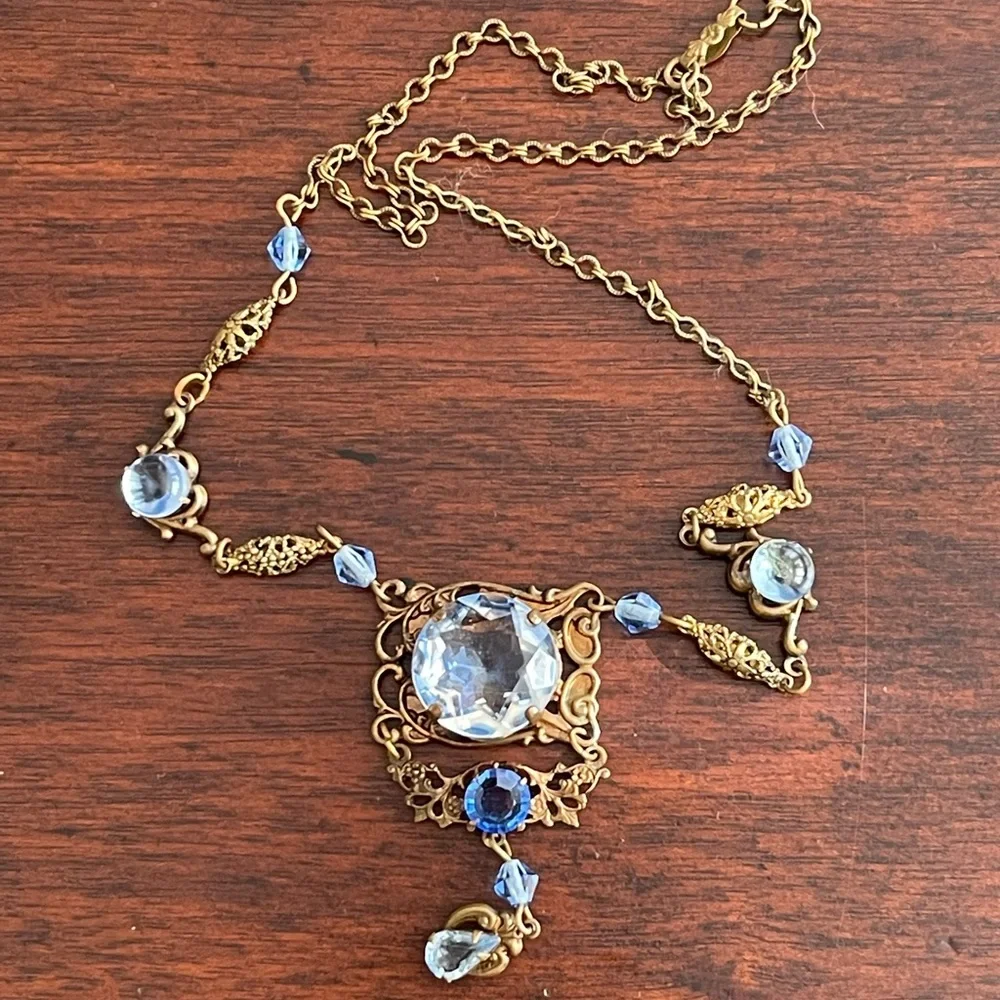 Original Art Deco 1920s blue crystal glass and brass pendant necklace - Picture 7 of 14